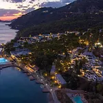 Wyndham Poseidon فندق 5*
