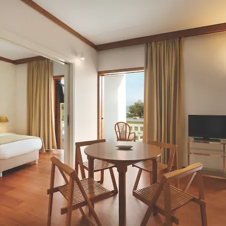 Wyndham Poseidon Hotel