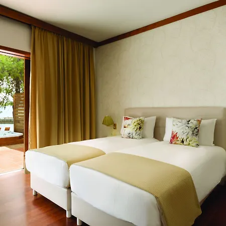 Wyndham Poseidon Hotel 5*