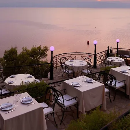 Wyndham Poseidon Hotel