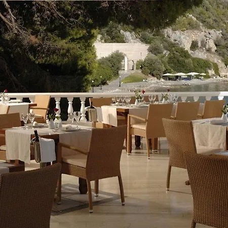 Wyndham Poseidon Hotel 5*