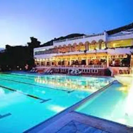 Wyndham Poseidon Hotel 5*