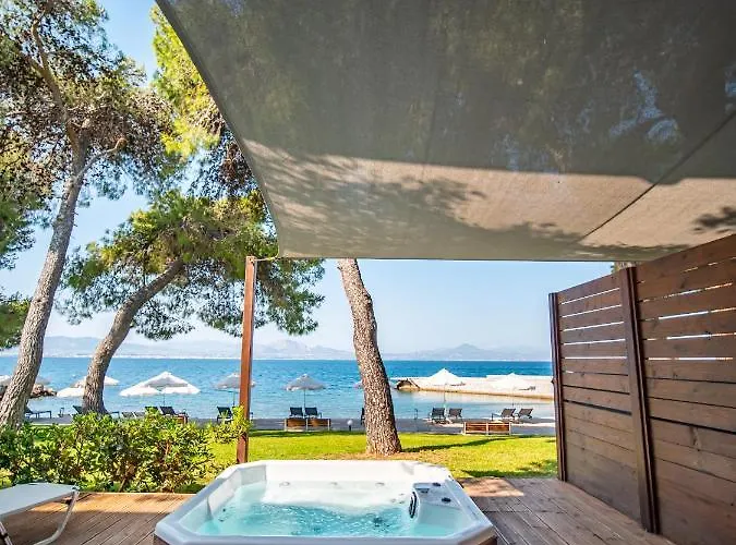 Wyndham Poseidon Hotel 5*