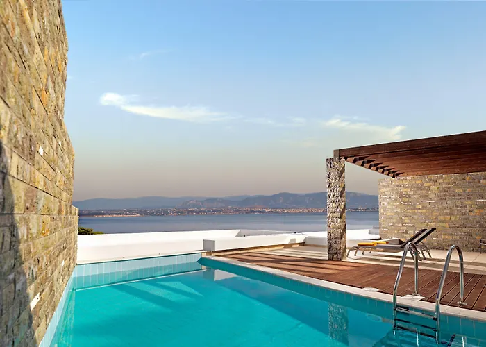 Wyndham Poseidon Hotel 5*