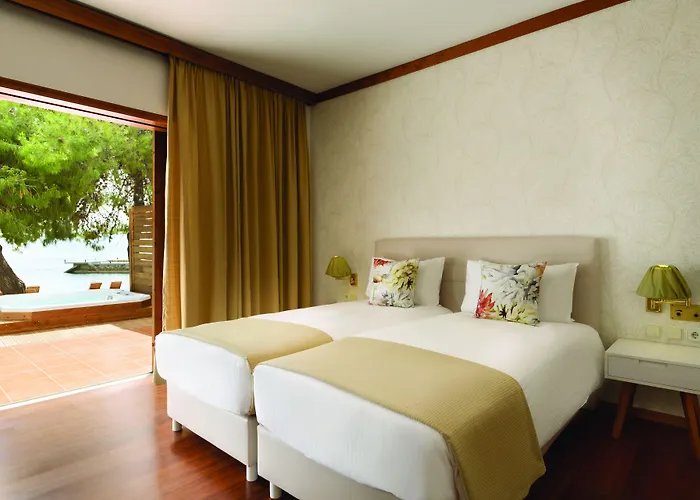 Wyndham Poseidon Hotel 5*